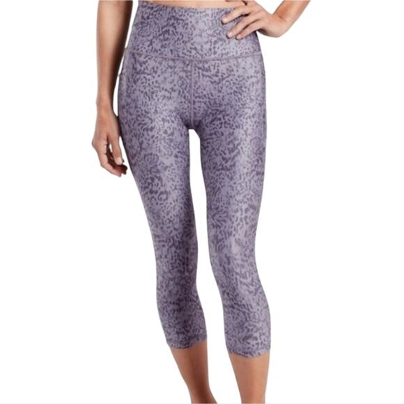 Athleta Salutation Stash Pocket II Printed Capri Plus Size 2XL Tempest‎ Violet - Picture 2 of 10